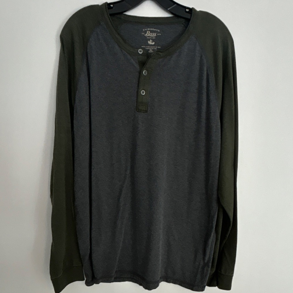 G.H. Bass & Co. Men's Henley Button Knit Cotton Poly T-Shirt Gray Green XLComfy